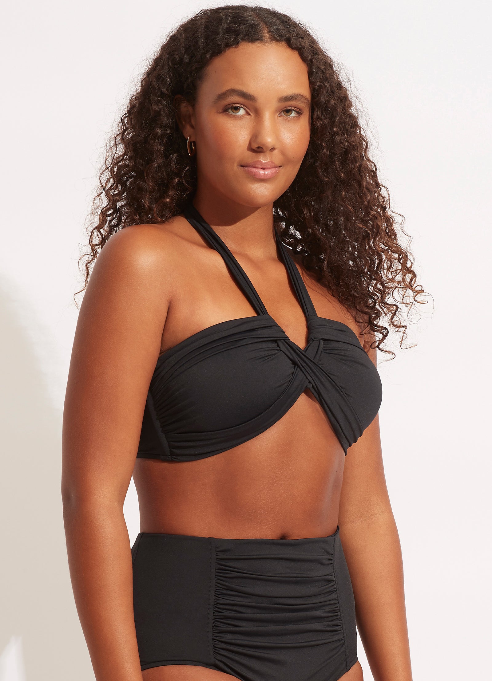 Halter top bikini hot sale with high waisted bottoms