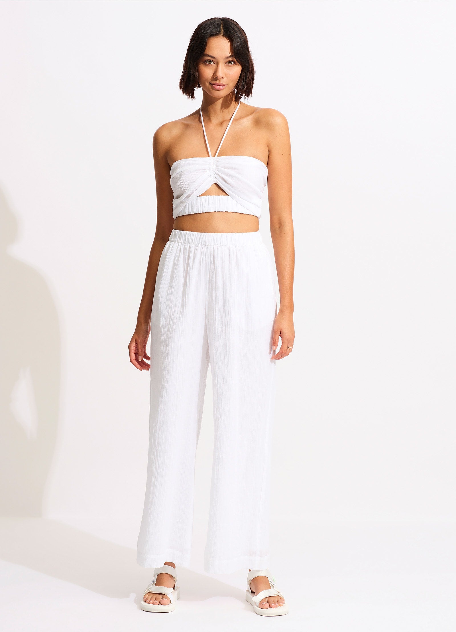 White hot sale pants beach